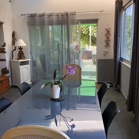Maison Au Calme Dans Le Maquis Face A La Mer Ferienhaus *